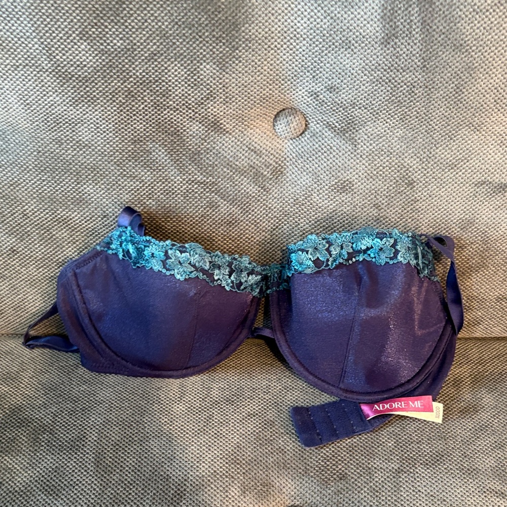 Adore Me Navy and Teal Lace Push Up Bra 32 DDD